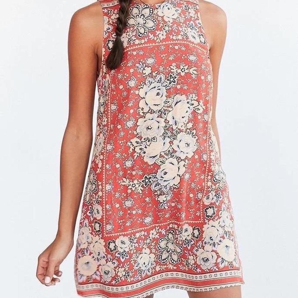 Urban outfitters ecote floral mini dress